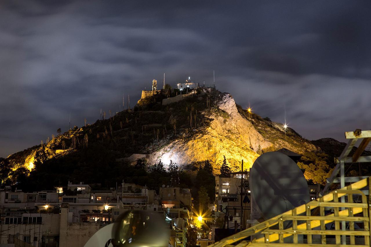 شقة Beautiful Penthouse In Athens With Outside Jacuzzi المظهر الخارجي الصورة